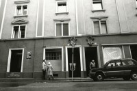 Image of sheet 19890210 photo 20: Wohnungssuche Suchende Josefstrasse, 25 /27 Projekt Bührle. Wohnung. Wohnungsnot Zürich Kreis fünf 5 √ 1989 Schweiz Switzerland Europa Europe