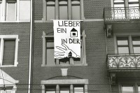 Image of sheet 19890310 photo 12: Enteignet Protest Limmatstrasse 217  Haus gehört dem Thuner Spekulanten Von Känel. 

Zürich Wohnungsnot Besetzung Wohnen 1989 Kreis 5 √  fünf housing occupied house Schweiz Switzerland Europe banner