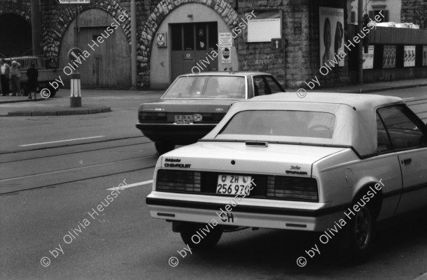 Image of sheet 19890310 photo 19: Die Limmatstrasse mit Sicht auf das Viadukt. Heute PWG.ch, Zürich 1989.