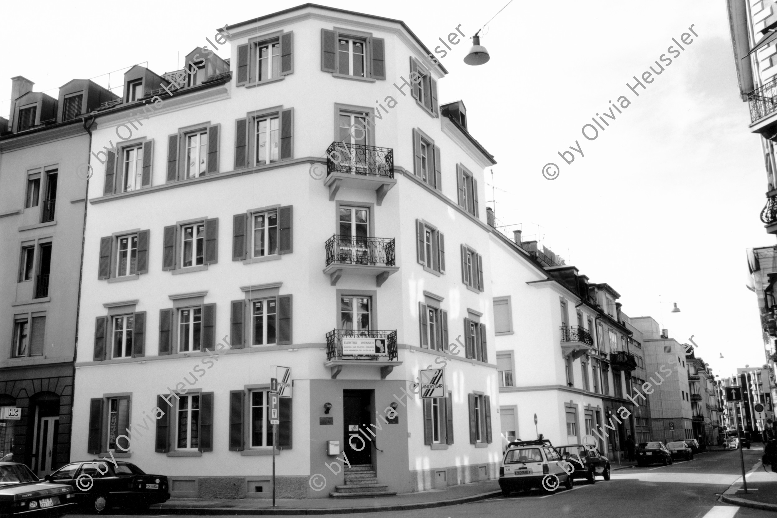 Image of sheet 19890340 photo 28: Müllerstrasse 63 8004 Zürich, gehört Stefan von Känel. Zürich Kreis vier 4 Schweiz Switzerland housing Europe Architektur
© 1989, by OLIVIA HEUSSLER / www.clic.li
