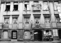 Image of sheet 19890350 photo 18: Besetzung des Theater am Neumarkt, Zuerich 1989. Megaphon Protest Kreis 1 eins, Zürich Schweiz. asyl politics politik Swiss Switzerland Europe