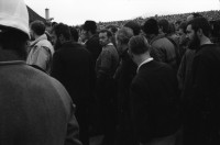 Image of sheet 19890430 photo 12: Landsgemeinde Appenzell 1989

An der Landsgemeinde in Hundwil, Appenzell Aussenrohden, stimmen die Männer zum letzten Mal unter sich ab. 05.89