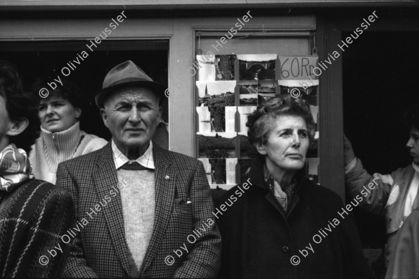 Image of sheet 19890430 photo 26: Landsgemeinde Appenzell 1989

An der Landsgemeinde in Hundwil, Appenzell Aussenrohden, stimmen die Männer zum letzten Mal unter sich ab. 05.89