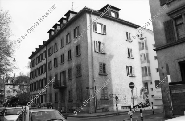 Image of sheet 19890440 photo 6: Briefkästen Hellmutstr. 12 Wohnen Wohnungsnot Besetzung