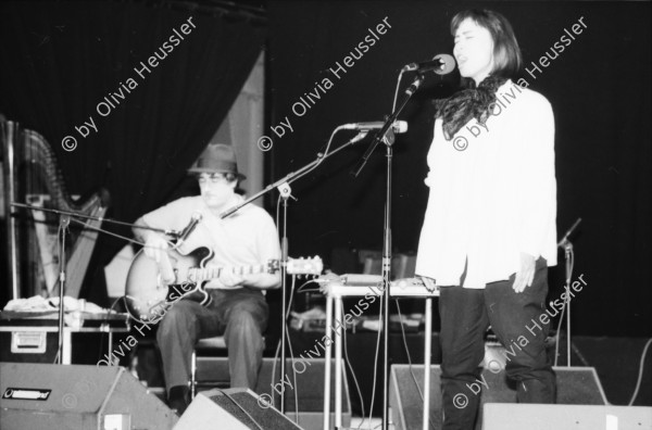 Image of sheet 19890450 photo 3: Konzert mit Fred Frith am Taktlos Festival in der Roten Fabrik, Zürich Mai 1989.