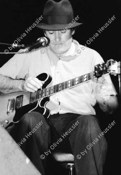 Image of sheet 19890460 photo 12: Konzert mit Fred Frith in der Roten Fabrik, Zürich 1989.