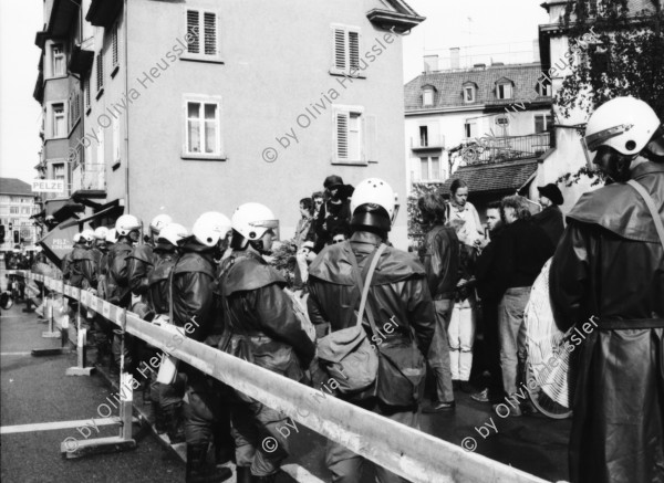 Image of sheet 19890480 photo 16: Wohnungsnot wohnen protest housing occupy house housing protest