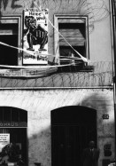 Image of sheet 19890490 photo 31: Auch ein ausgestopfter Grenadier hängt da. Abbruch Zweierstrasse 53 Nr. 19890680
Wohnungsnot Besetzung Wohnungsmangel