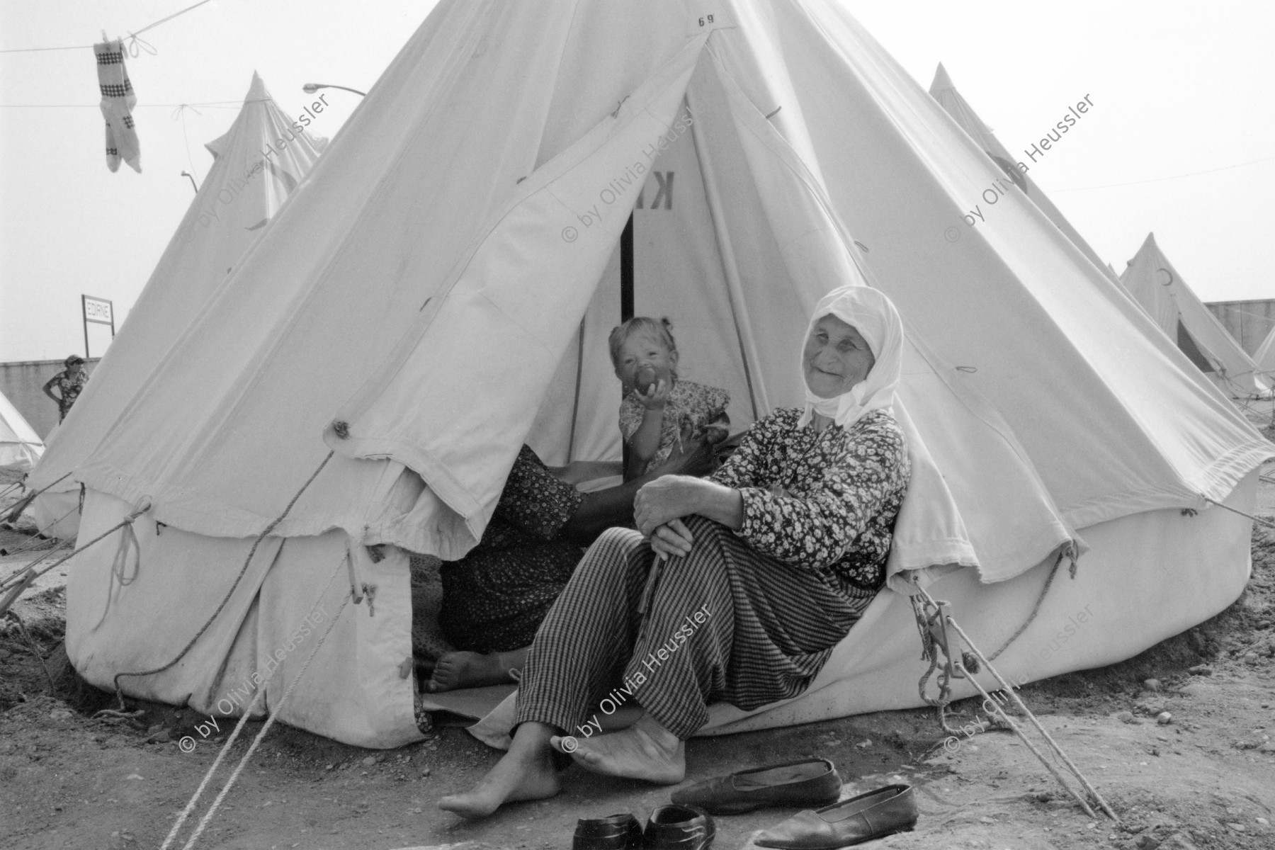 Image of sheet 19890610 photo 9: Flüchtlingslager für geflüchtete Türkisch-stämmige aus Bulgarien, Edirne 1989.