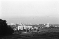 Image of sheet 19890640 photo 5: In Razgrad steht eine Moschee. Viele der Flüchtlinge kommen aus diesem Dorf. Hier ist alles einwenig ausgestorben. Romni Roma Frauen kehren die Strassen. Sie posieren mit langen Besen für mich beide tragen Kopftücher Altes Haus. Neue Wohnsiedlung. Ein Romni Romi Paar flickt Kessel. In einem langen Verfahren. Portrait der Frau. Kurz darauf wurden Maja Wicki und ich von der Polizei fest genommen und auf dem Posten ausgefragt. Die beiden Romni wurden beschuldigt uns belästigt zu haben und wir wurden auf der Stelle vom Taxifahrer, der gezwungen wurde, nach Shumen zurückgefahren. Wir hätten kein Visa für Shumen. Sumen Nur für Sofia
Shumen (Bulgarian: Шумен, also spelled Shoumen or Šumen) is the tenth-largest city in Bulgaria and capital of Shumen Province.