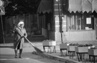 Image of sheet 19890640 photo 8: In Razgrad steht eine Moschee. Viele der Flüchtlinge kommen aus diesem Dorf. Hier ist alles einwenig ausgestorben. Romni Roma Frauen kehren die Strassen. Sie posieren mit langen Besen für mich beide tragen Kopftücher Altes Haus. Neue Wohnsiedlung. Ein Romni Romi Paar flickt Kessel. In einem langen Verfahren. Portrait der Frau. Kurz darauf wurden Maja Wicki und ich von der Polizei fest genommen und auf dem Posten ausgefragt. Die beiden Romni wurden beschuldigt uns belästigt zu haben und wir wurden auf der Stelle vom Taxifahrer, der gezwungen wurde, nach Shumen zurückgefahren. Wir hätten kein Visa für Shumen. Sumen Nur für Sofia
Shumen (Bulgarian: Шумен, also spelled Shoumen or Šumen) is the tenth-largest city in Bulgaria and capital of Shumen Province.