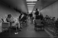 Image of sheet 19890690 photo 34: Donnerstagsdemo gegen Wohnungsnot. Die Fussgänger- Unterführung Langstrasse ist mit Küchenartikel und Möbel verstellt. Nur mühsam fährt ein Velo Fahrer durch.