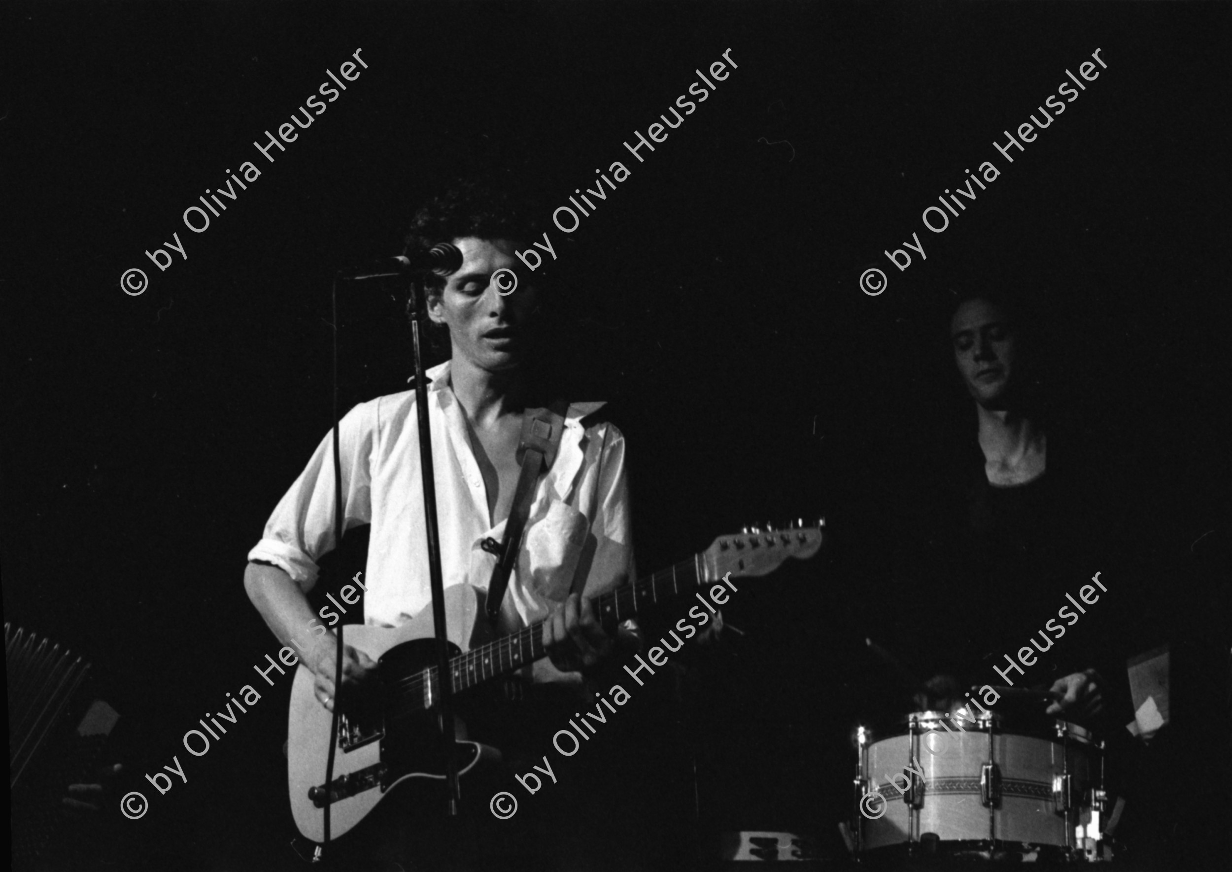 Image of sheet 19890720 photo 19890720: Konzert Jelly Fish Kiss in Bachs mit Andrea Caprez 1989.