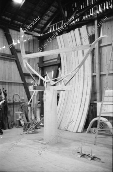 Image of sheet 19890760 photo 2: Im Atelier des Schweizer Bildhauers Schang Hutter im Solothurnischen Derendingen, Solothurn 1989. art wood holz plastiken artist sculpture Kunst
Kultur culture art sculptur artist portrait 1989