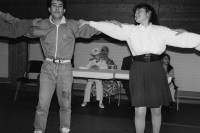 Image of sheet 19890870 photo 8: Imigrantinnen und Imigranten Emigrantinnen Während dem Beschneidungs zeremonial Zeremonie für einen türkischen Knaben in Pratteln Basel 12.89 1989 √
Religion Kultur  Switzerland Schweiz Turkey Türkei Refugees Flüchtlinge Boy circumcision