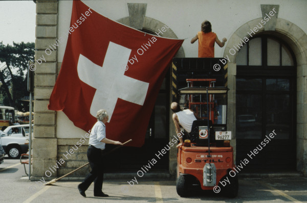 Image of sheet 19893002 photo 8: Letzte Landsgemeinde ohne Frauen, Hundwil Appenzell Ausserrhoden 1989.