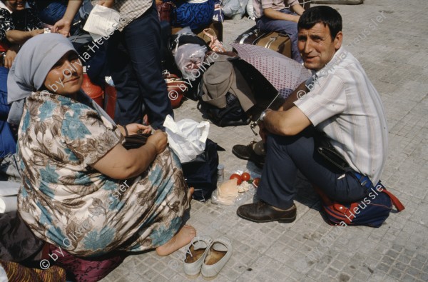 Image of sheet 19893005 photo 14: Vertriebene Türkischstämmige aus Bulgarien, Edirne 1989.