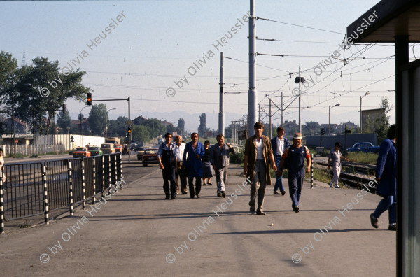 Image of sheet 19893006 photo 12: Jugendliche Punks im Zentrum Sofia, Bulgarien 1989.