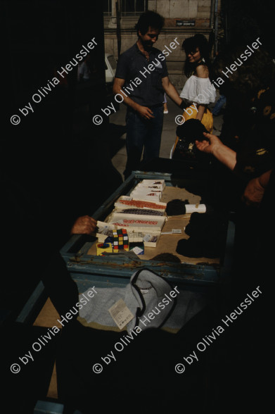 Image of sheet 19893006 photo 3: Jugendliche Punks im Zentrum Sofia, Bulgarien 1989.