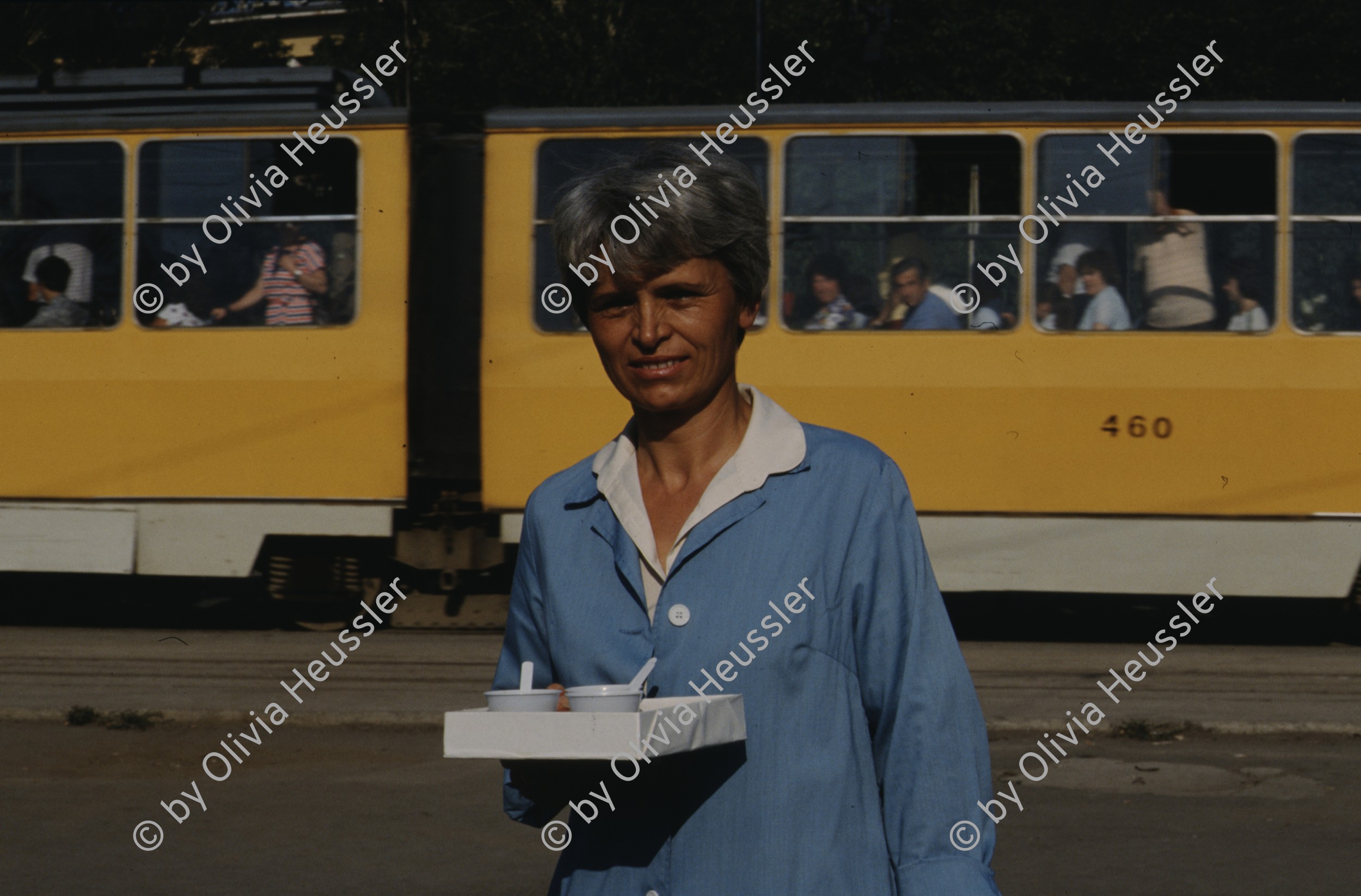 Image of sheet 19893006 photo 5: Jugendliche Punks im Zentrum Sofia, Bulgarien 1989.