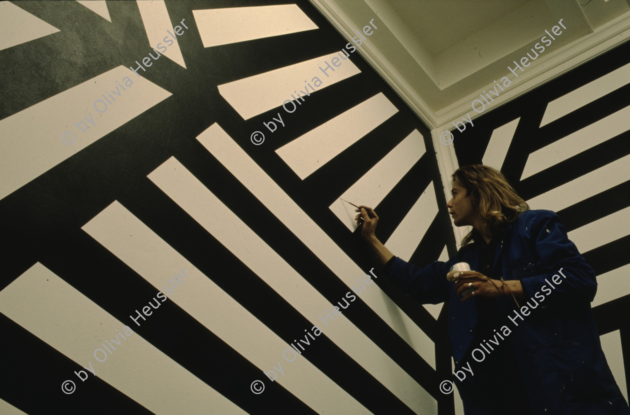 Image of sheet 19893008 photo 17: Wandbemalung von Sol leWitt in Zug, 1988.