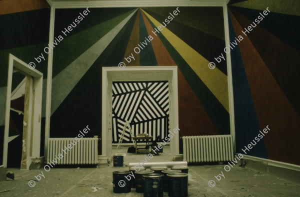 Image of sheet 19893008 photo 2: Wandbemalung von Sol leWitt in Zug, 1988.