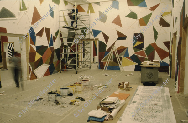 Image of sheet 19893008 photo 4: Wandbemalung von Sol leWitt in Zug, 1988.