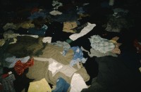 Image of sheet 19893009 photo 20: Installation von Christian Boltanski mit Kleider zum Gedenken an den Holocaust, 1989.