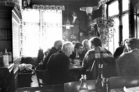 Image of sheet 19900061 photo 37: Beiz. men Restaurant Switzerland 1990 √ Stammtisch swiss table round Schweiz Europe
