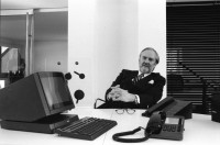 Image of sheet 19900070 photo 8: Portrait Herbert H. Schultes (* 1938) ist ein deutscher Designer.von Siemens Designchef: Herbert Schultes in seinem Münchner Atelier vor seiner 'Flamme empor' Doppelbelichtung für Hochparterre.
Design Als Chefdesigner der Siemens AG prägte er ab 1985 maßgeblich Erscheinungsbild und Produkte des Unternehmens München Deutschland 1990