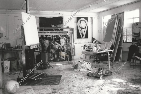 Image of sheet 19900120 photo 12: Das Atelier von Aleks Weber an der Uetlibergstrasse, Zürich 1990.