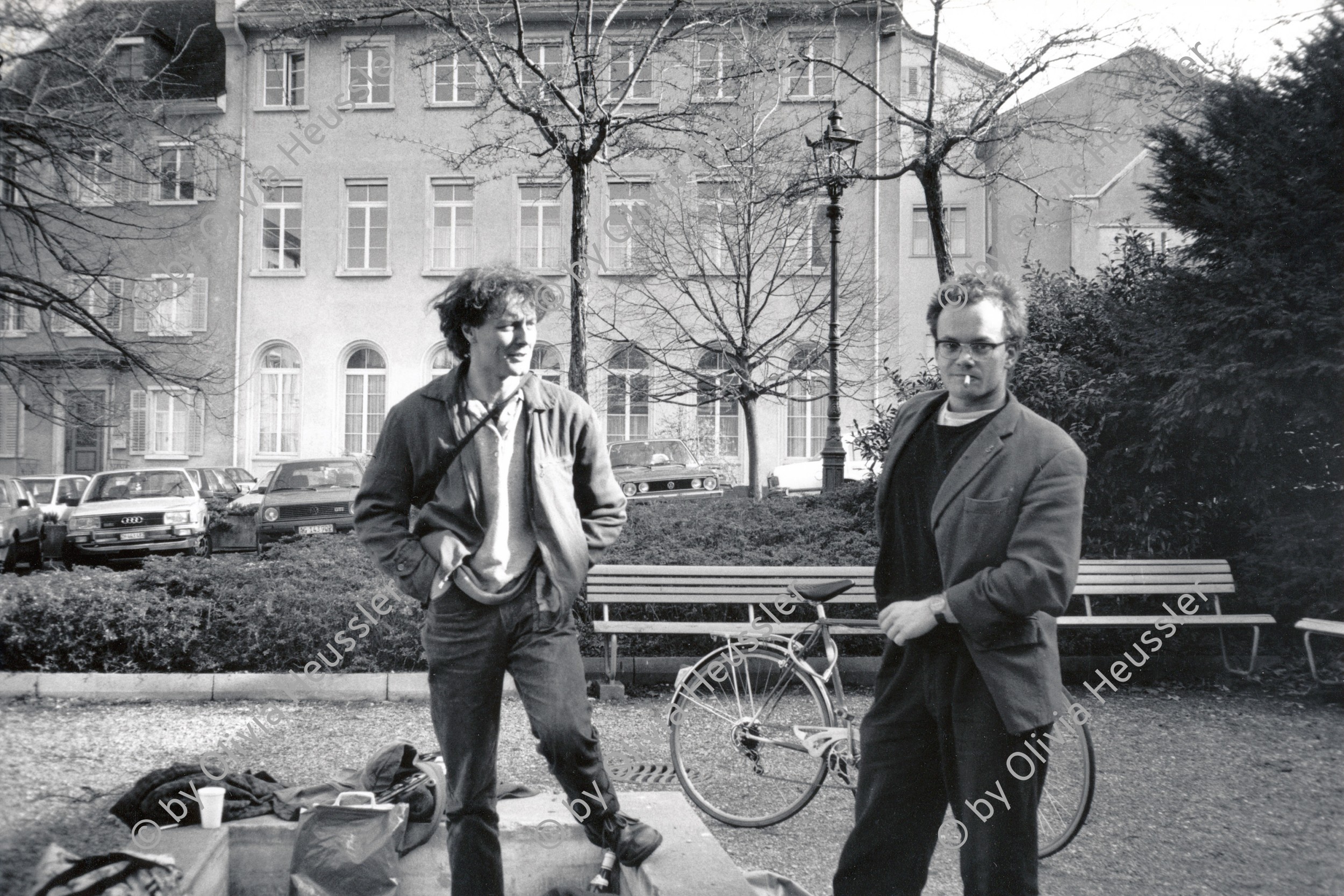 Image of sheet 19900120 photo 31: Die beiden Kuenstler Stefan Nestler (li) und Aleks Weber, 1990 Zürich.