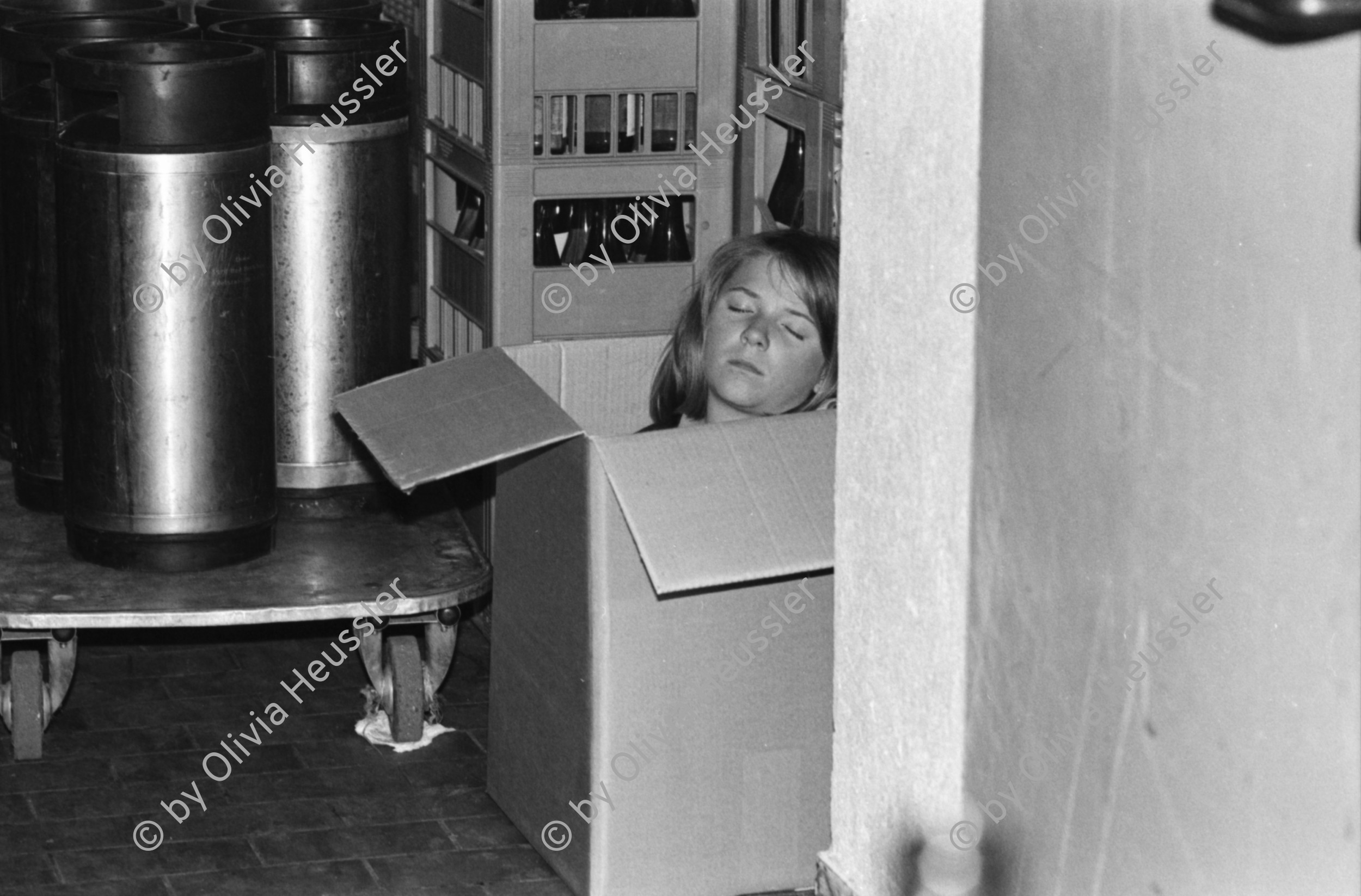 Image of sheet 19900180 photo 28: Gruppe 'Keep the Dog ' mit Fred Frith und Bob Ostertag. Portrait. FaZ und WOZ Konzert in der Roten Fabrik.