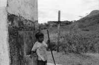 Image of sheet 19900230 photo 28: Nach Asturias übernachtete ich in Matagalpa und fuhr am nächsten Morgen nach La Dalia und dort fragte ich die Leute des fsln Frente ob sie mich nach Polo de Yale fahren. Ich ohne Vehikel Auto wie immer aber mit hartem Grind kriegte in einem kleinen Weiler wo mich der mensch hinfuhr ein Pony samt Jüngling, der mich fast sicher nach Yale brachte. Olivia auf Pferd. Auf dem Weg erkannte ich Dona Theodora. Sie habe ich 1984 und 1986 nach dem Tod ihres Mannes und Sohnes, nach dem Contraüberfall fotografiert. Aus Rührung über unser zusammentreffen weinten wir beide.  Bauer der Kooperative. Lehrerin Schule Polo de Yale Kooperative Landwirtschafts Cooperative
Nicaragua 1990