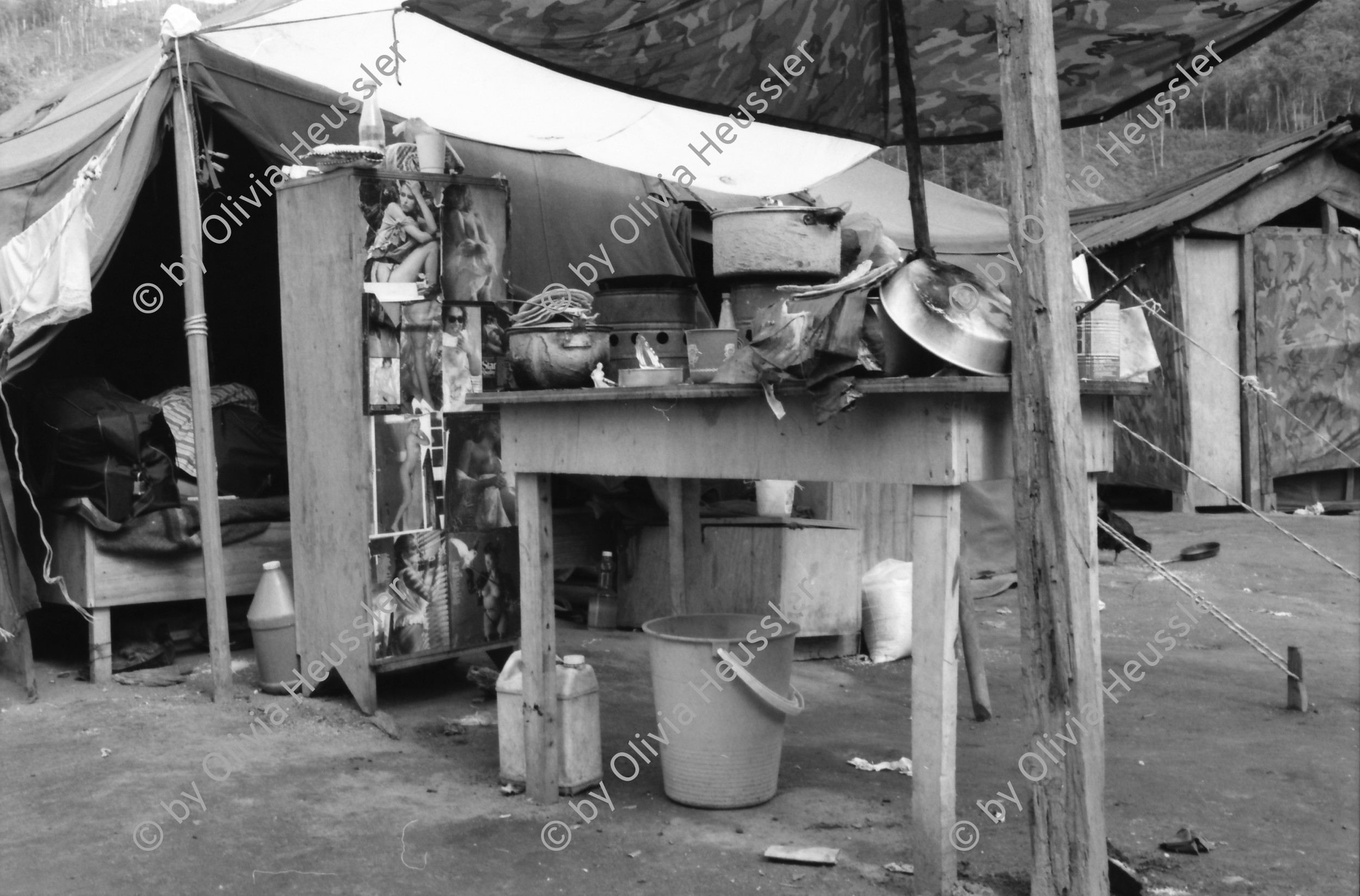 Image of sheet 19900300 photo 17: Küche. Militärplane. Camp Honduras 1990
