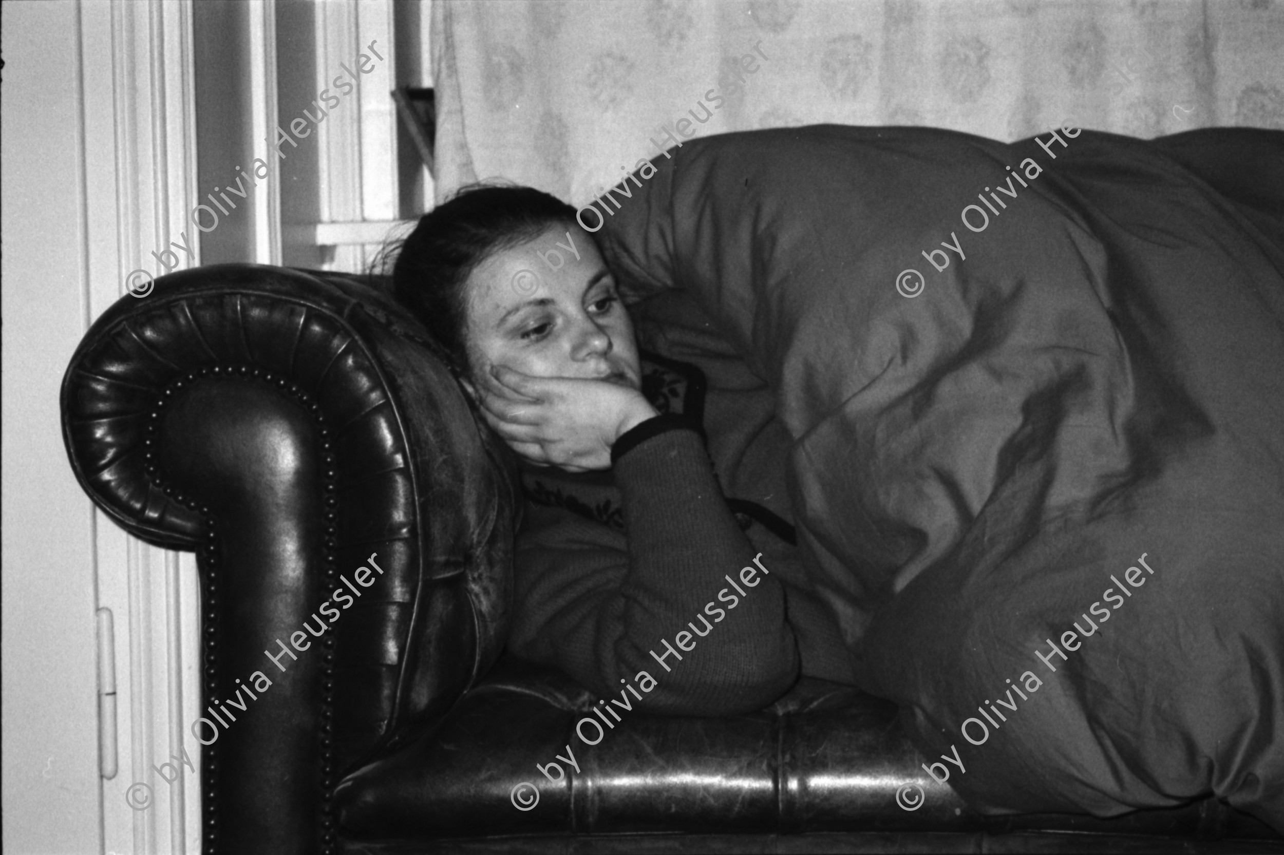 Image of sheet 19900400 photo 28: G
