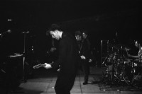 Image of sheet 19900400 photo 30: Konzert Züri 1990 im Hallenstadion mit Züri West. Portrait Gundula Schulze. Stefan Nestler. Olivia. Erismannhof Puppenspiel mit Feuer am Escher Wyss-Platz mit Monika ?. Portrait. Mihaly Varga und David und Chrigel Christian Braun GAF Zürich Schweiz 1990