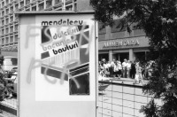 Image of sheet 19900440 photo 4: Supermarkt, Judentum jüdisch geschlossene Synagoge, Jos Comunism=Kein Komunismus. Religiöse Golanis auf dem Universitätsplatz protestieren gegen die Regierung von Ion Iliescu vom FSN 
Golani=Vagabunden Illiescu hat sie so genannt. Zeltlager der Golani auf dem Universitäts Platz. Frau schläft neben Zelt. Bukarest Rumänien, Romania, Rumania, 1990 

Psychiatrische Klinik in Zärnesti. Frauen Portrait. Frauen liegen im Bett, eine liest. Die 23 jährige Blanca Mihai sagt: 'Ich bin eine Roma. Der Name kommt aus dem Sanskrit und heisst: Eine Person, die zu unserer Gruppe gehört. Ich habe drei Jahre als Strassenputzerin für die Stadt gearbeitet. Eine Angehörige meiner Kollegin hat mir die Arbeit weggenommen. Jetzt bin ich krank und lebe hier unter alten Menschen'.

The National Salvation Front (Romanian: Frontul Salvării Naţionale, FSN) was the governing body of Romania in the first weeks after the Romanian Revolution of 1989, subsequently turned into a political party. FSN is the common root of two of the three largest political parties in Romania today: the Social Democratic Party (PSD) and the Democratic Liberal Party (PD-L).