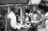Image of sheet 19900440 photo 5: Supermarkt, Judentum jüdisch geschlossene Synagoge, Jos Comunism=Kein Komunismus. Religiöse Golanis auf dem Universitätsplatz protestieren gegen die Regierung von Ion Iliescu vom FSN 
Golani=Vagabunden Illiescu hat sie so genannt. Zeltlager der Golani auf dem Universitäts Platz. Frau schläft neben Zelt. Bukarest Rumänien, Romania, Rumania, 1990 

Psychiatrische Klinik in Zärnesti. Frauen Portrait. Frauen liegen im Bett, eine liest. Die 23 jährige Blanca Mihai sagt: 'Ich bin eine Roma. Der Name kommt aus dem Sanskrit und heisst: Eine Person, die zu unserer Gruppe gehört. Ich habe drei Jahre als Strassenputzerin für die Stadt gearbeitet. Eine Angehörige meiner Kollegin hat mir die Arbeit weggenommen. Jetzt bin ich krank und lebe hier unter alten Menschen'.

The National Salvation Front (Romanian: Frontul Salvării Naţionale, FSN) was the governing body of Romania in the first weeks after the Romanian Revolution of 1989, subsequently turned into a political party. FSN is the common root of two of the three largest political parties in Romania today: the Social Democratic Party (PSD) and the Democratic Liberal Party (PD-L).