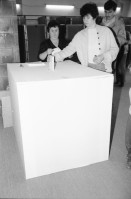 Image of sheet 19900490 photo 0: Wahlen. Rom beim wählen. Der Parteivorsitzende mit seinen Mitarbeitern Mihai im Büro einer der Romni Parteien.Bei der Familie Mihai. Familie Mihai geht ins Wahllokal. Die Grossmutter hat Jahre in Internierungslager im heutigen Moldavien Moldavia ehemalige Sovietunion,  leben müssen, ist auch dabei. Nr. 18. 2 Kinder mit Kinderwagen. Familie Tatu wählen zu Hause. PK in Bukarest. Nr. 23 li: Ivan Gheorghe parlamentarier, Mi: Nikolae Gheorghe. Re: Prof. Raditz.Nr. 31 Luminita Cioaba (mi). US Demokraten und Republikaner National Affairs, überwachten die Wahlen. PK. 

Sibiu. 1990 Romania Rumänien Rumania 
Roma Romi Zigeuner Gypsies for the first elections after 40 years. 
democratical demokratie process prozess