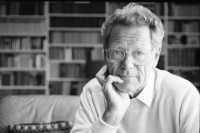 Image of sheet 19900530 photo 31: Interwiev und Portrait mit Prof. Hans Küng (CH) Theologe in Tübingen für die Schweizer Illustrierte mit Nik Niethammer.
