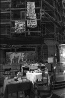 Image of sheet 19900580 photo 2: Letzter Tag der Hausbesetzung, Limmatstrasse 217, Zürich 1990.