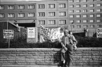 Image of sheet 19900680 photo 8: Protest vor dem Gebäude der Deutschen Reichsbahn, Berlin 1990.
Diestel Verräter