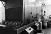 Image of sheet 19900700 photo 21: In der Küche des ehemaligen Reichsluftfahrt ministerium und Treuhandanstalt vor der Wiedervereinigung, Berlin 1990.
Geschirrspühl maschine machine dish washer work female kitchen east germany ost 
Kurz vor der Schliessung der DDR



The Ministry of Aviation (German: Reichsluftfahrtministerium, RLM) was a government department during the period of Nazi Germany (1933–45). It is also the original name of a building in Wilhelmstraße in central Berlin, the capital of Germany, which now houses the Bundesministerium der Finanzen (German Finance Ministry).
Exhibition
