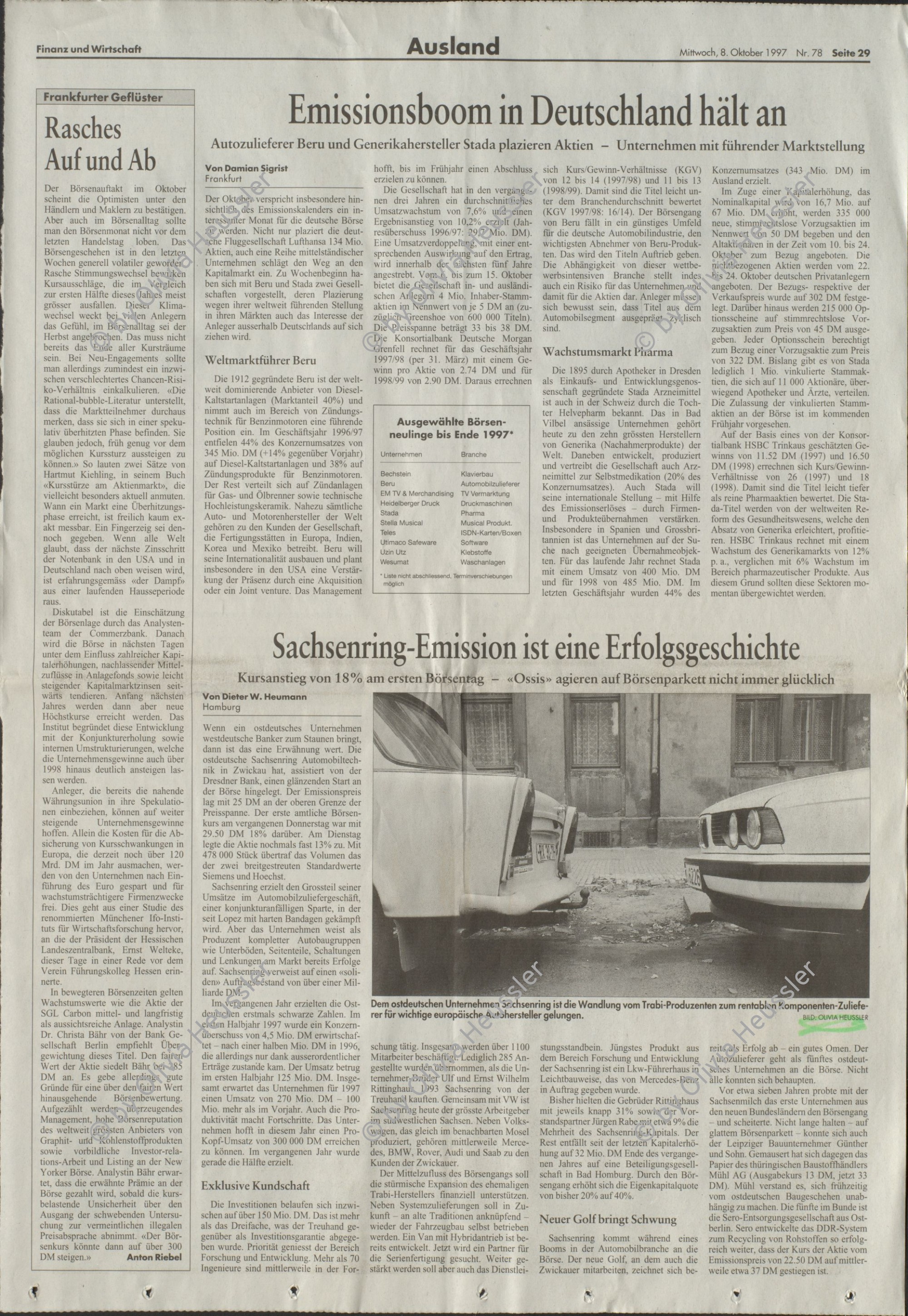 Image of sheet 19900750 photo 25: Geparkter Trabant und BMW, 1990 Berlin.

DDR; Deutschland; Fahrzeug; Trabant; BMW; PW; Strasse; Berlin; Parkplatz ; Germany ; Europe
