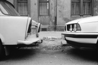 Image of sheet 19900750 photo 25: Geparkter Trabant und BMW, 1990 Berlin.

DDR; Deutschland; Fahrzeug; Trabant; BMW; PW; Strasse; Berlin; Parkplatz ; Germany ; Europe