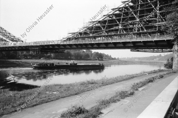 Image of sheet 19900750 photo 36: Die Brücke 'Das Blaue Wunder' in Renovation.