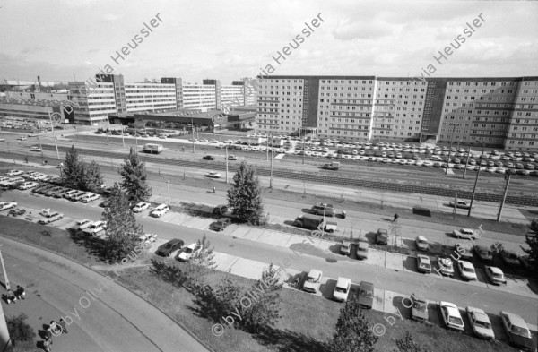 Image of sheet 19900770 photo 28: Plattenbausiedlung an der Rhinstrasse Berlin Marzahn, 1990.
Auswahl