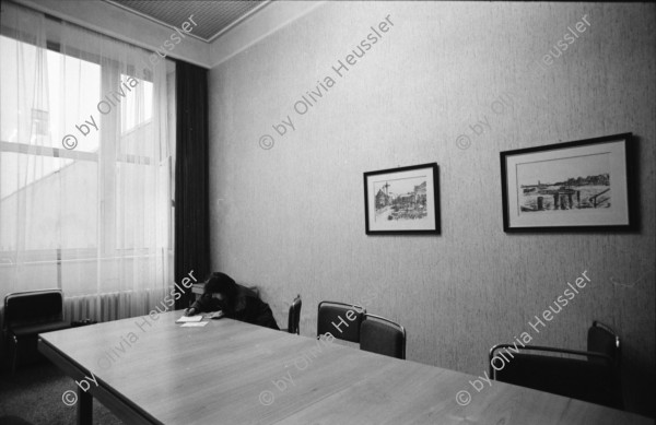 Image of sheet 19900770 photo 34: Büro der Ausländerbeauftragten beim Ministerrat der DDR, Beratungsstelle für jüdische Emigranten, Berlin am 1. Oktober 1990.

Auswahl