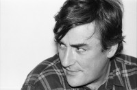 Image of sheet 19900820 photo 25: und Musiker Fred Frith und Heike aus Stuttgart im Utopia. Konzert mit Mia Zabelka. Österreich 1990